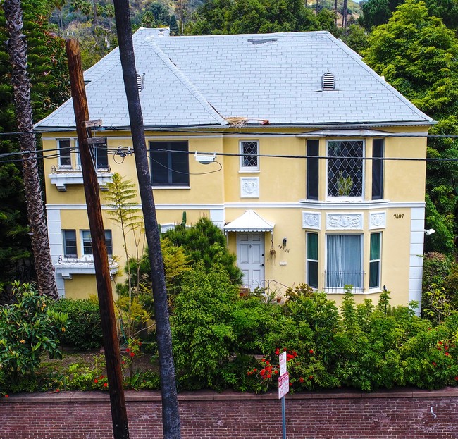 7407 Hollywood Blvd in Los Angeles, CA - Building Photo - Other