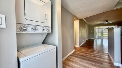 2600 Fiore Way in Delray Beach, FL - Building Photo - Building Photo