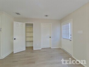 1913 Lariat Dr in Justin, TX - Building Photo - Building Photo