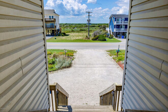 3800 Island Dr in North Topsail Beach, NC - Building Photo - Building Photo