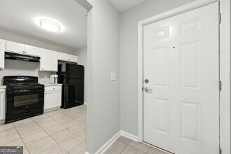 2017 Oak Park Ln in Decatur, GA - Building Photo - Building Photo