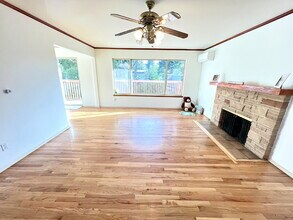 11630 19th Ave SW in Burien, WA - Building Photo - Building Photo