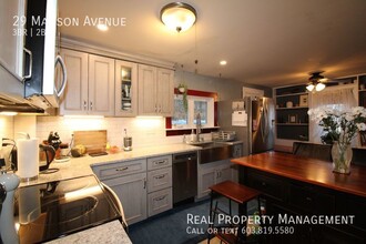 29 Manson Ave in Kittery, ME - Building Photo - Building Photo