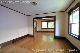 46 Saville St, Unit 2 in Cambridge, MA - Building Photo - Building Photo