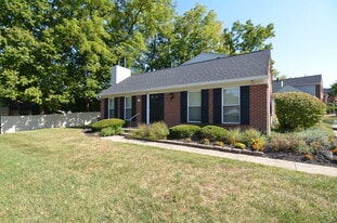 6355 Corbly Rd, Unit 1 in Cincinnati, OH - Building Photo