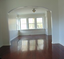 1501 E 74th Pl, Unit 1 in Chicago, IL - Building Photo