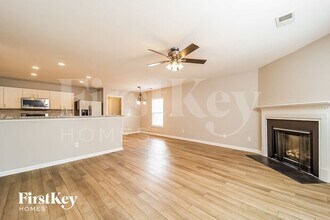 104 Mcgrady Dr in Ladson, SC - Foto de edificio - Building Photo