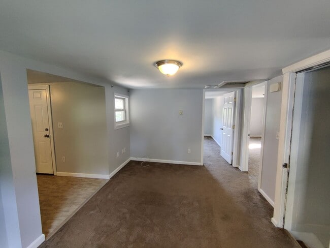 14 Edgewood Rd in Watertown, CT - Building Photo - Building Photo