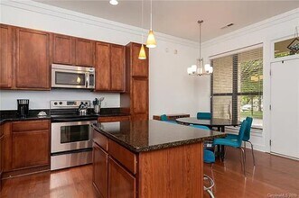 3206 Noda Blvd in Charlotte, NC - Foto de edificio - Building Photo