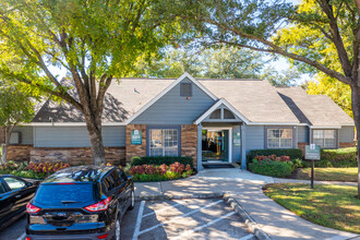 Harmony in Arlington, TX - Foto de edificio - Building Photo