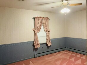 286 N Walnut St in Spring Grove, PA - Building Photo - Building Photo