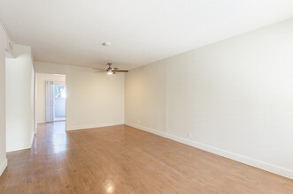 Shutters Apartments in Walnut Creek, CA - Building Photo - Interior Photo