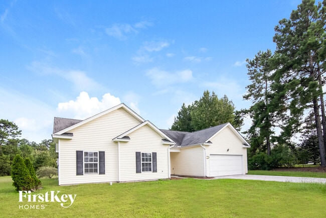 105 Resinwood Rd in Moncks Corner, SC - Building Photo - Building Photo