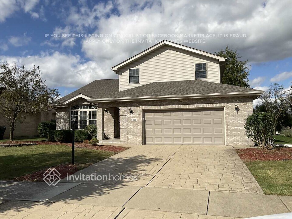 5320 Christopher Dr in Oak Forest, IL - Building Photo