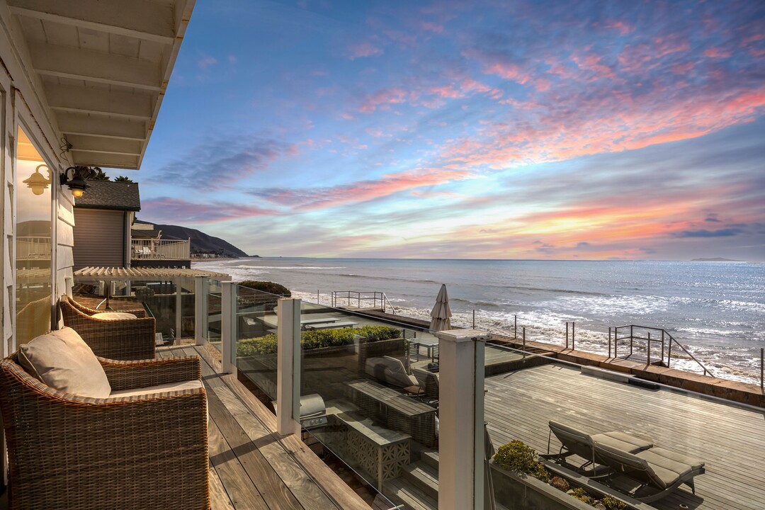 3422 Pacific Coast Hwy in Ventura, CA - Building Photo