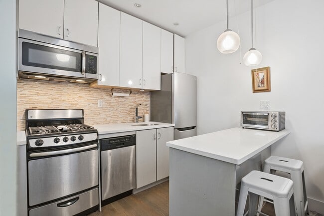 48 W 138th St in New York, NY - Building Photo - Building Photo