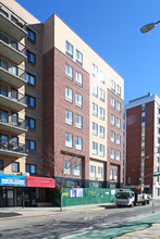 51-27 Queens Blvd in Woodside, NY - Building Photo - Building Photo