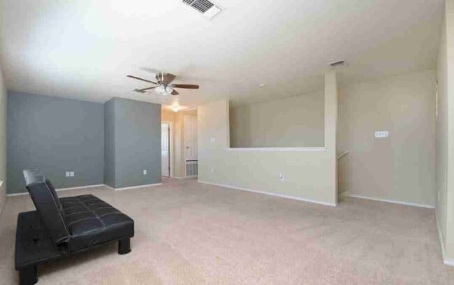 10000 Hunt Ln in San Antonio, TX - Building Photo - Building Photo