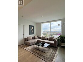 1675 Lions Gate Ln in North Vancouver, BC - Building Photo