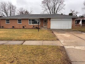 2010 Richard St in Aurora, IL - Building Photo