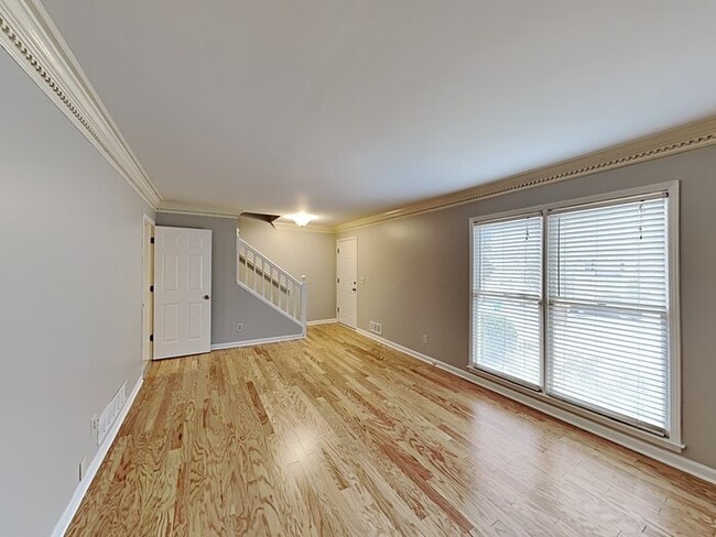 8878 Carroll Manor Dr in Atlanta, GA - Building Photo - Building Photo