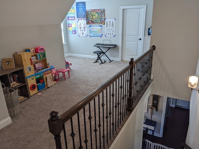 7458 White Pine Dr in Ooltewah, TN - Foto de edificio - Building Photo