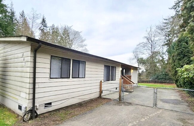 861 Rowan Ln SE in Port Orchard, WA - Building Photo - Building Photo