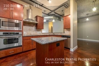 150 Bee St in Charleston, SC - Building Photo - Building Photo