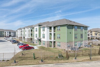The Reserve at Power Place in Lake Charles, LA - Foto de edificio - Building Photo