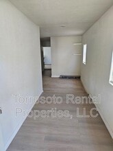 333 S San Eduardo Ave in San Antonio, TX - Building Photo - Building Photo
