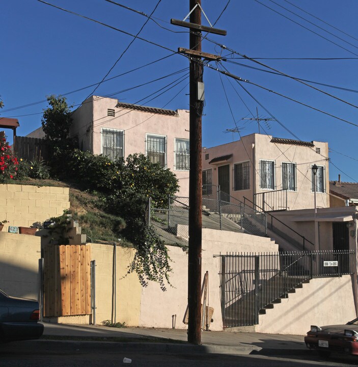 627-629 Boylston St in Los Angeles, CA - Building Photo