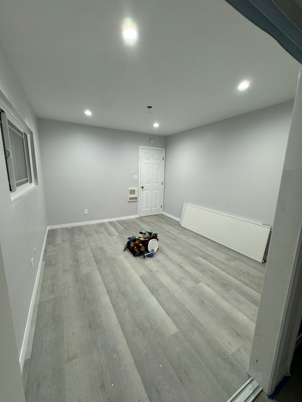 property at 912 E Artesia Blvd