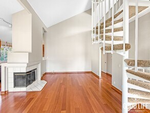 7389 Calle Cristobal in San Diego, CA - Building Photo - Building Photo