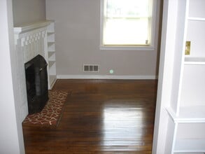 5217 Forest Hill Ave in Richmond, VA - Building Photo - Building Photo