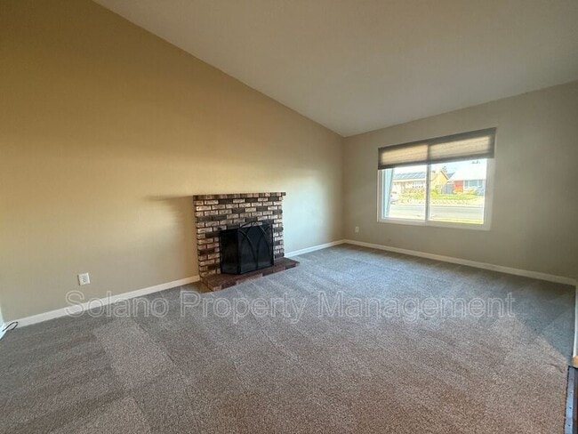 905 Pintail Dr in Suisun City, CA - Building Photo - Building Photo