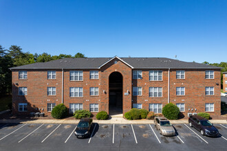 Grand Summit in Greensboro, NC - Building Photo - Building Photo