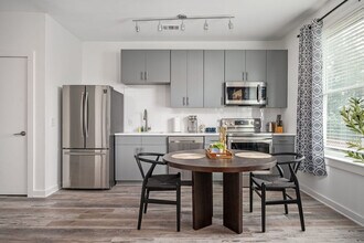 542 Boulevard NE in Atlanta, GA - Foto de edificio - Building Photo