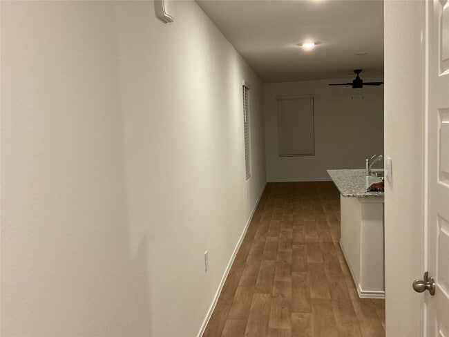 6235 Scarlet Halo Ln in Houston, TX - Foto de edificio - Building Photo