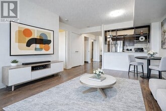 135 Village Green Square in Toronto, ON - Building Photo - Building Photo