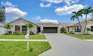 20977 Country Creek Dr in Boca Raton, FL - Building Photo - Building Photo