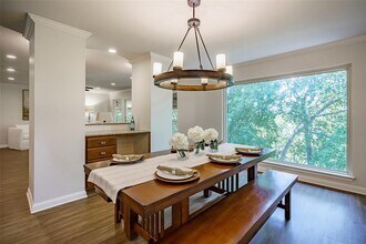 8810 Mountain Path Cir in Austin, TX - Building Photo - Building Photo