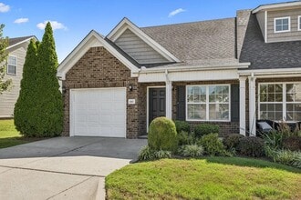 1067 Muna Ct in Spring Hill, TN - Building Photo - Building Photo