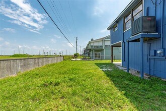 12928 John Reynolds Rd in Galveston, TX - Building Photo - Building Photo