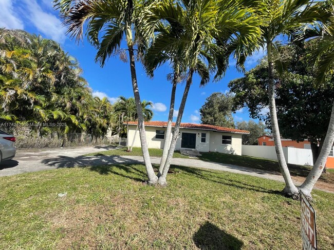 281 NW 144th St in Miami, FL - Building Photo - Building Photo