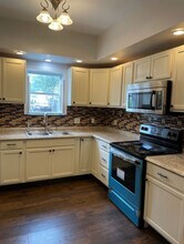 3933 E Grant St in Slatington, PA - Building Photo - Building Photo