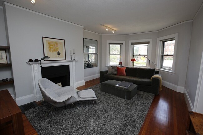 919 Beacon St in Boston, MA - Building Photo - Building Photo