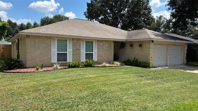 property at 2626 Woodsorrel Dr