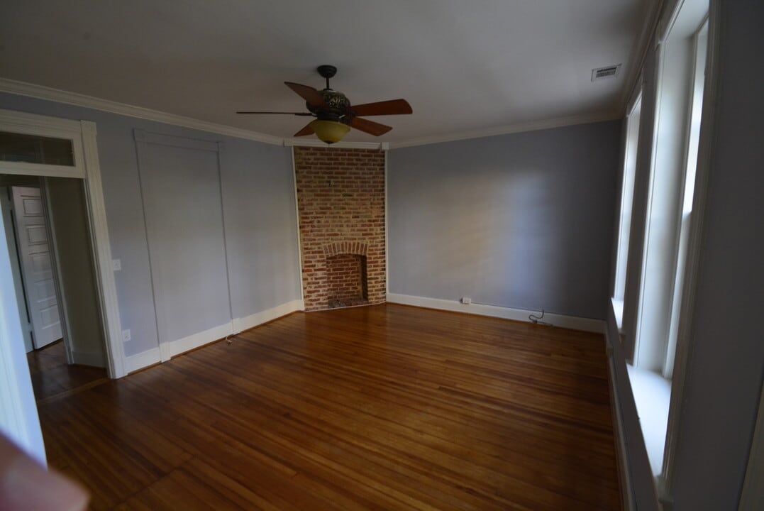 7104 Maple Ave, Unit Maple in Takoma Park, MD - Foto de edificio