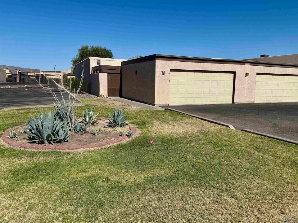 11367 S Phoenix Dr in Yuma, AZ - Building Photo