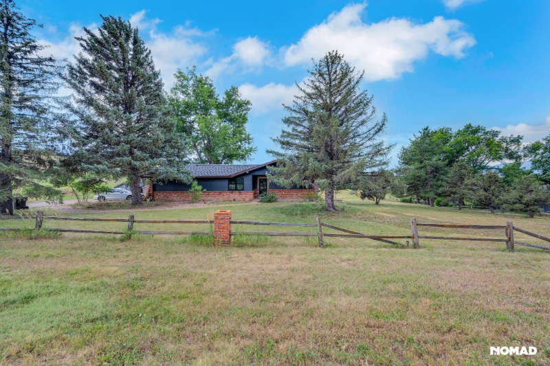 7980 Fairview Rd in Boulder, CO - Building Photo